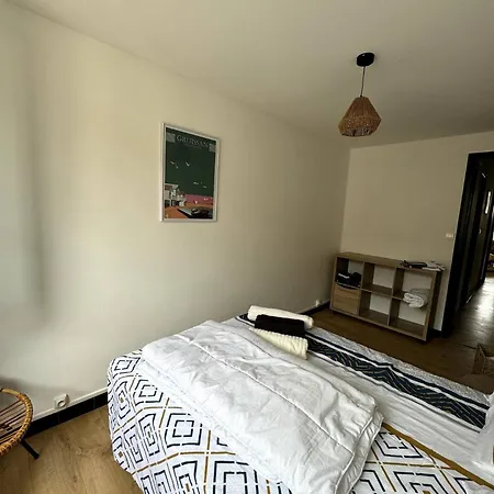 Beau T3 Coeur Village Apartment